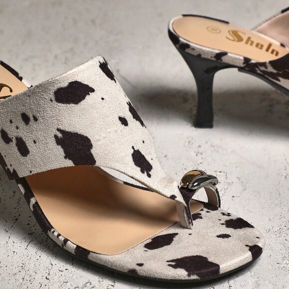 Multicolor Funky Women's Cow Print Toe Ring Thick Band Thong Heeled Sandals - Picture 5 of 6